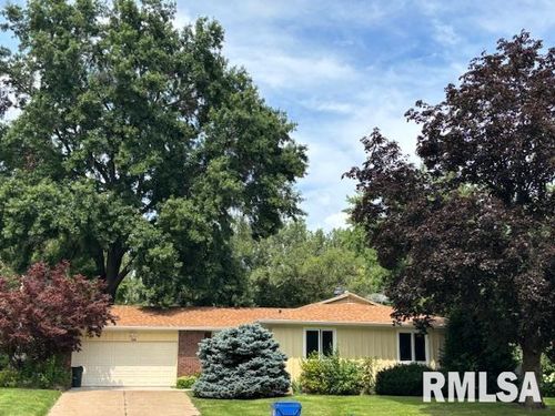 2586 E George Washington Blvd, Davenport, IA, 52803-2146 | Card Image