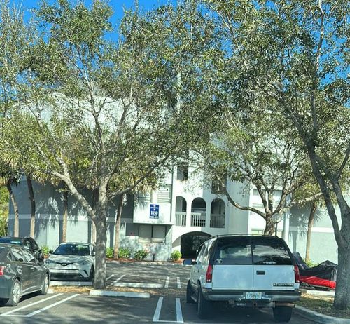 201-1850 N Congress Ave, West Palm Beach, FL, 33401-8203 | Card Image