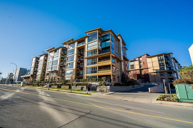 322 - 32445 Simon Avenue, Condo with 2 bedrooms, 2 bathrooms and 2 parking in Abbotsford BC | Image 3