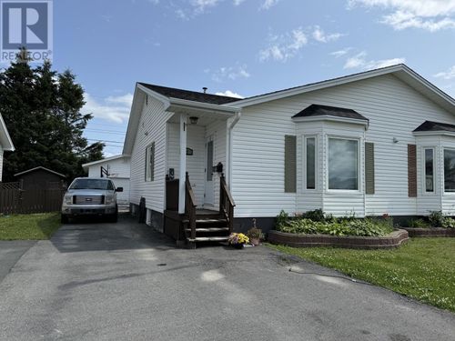 37 Johnson St, Gander, NL, A1V2G6 | Card Image