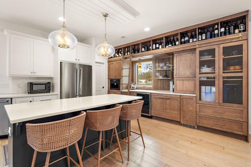 5200 Malibu Dr, Edina, MN, 55436-1030 | Card Image