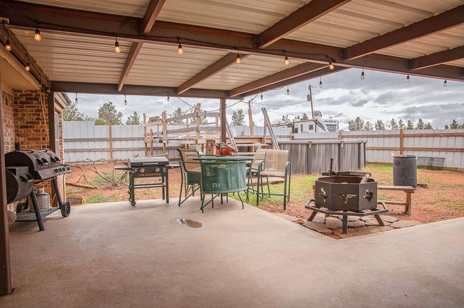 1560 State Highway 214, House other with 3 bedrooms, 3 bathrooms and null parking in Plains TX | Image 36