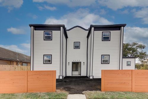 6608 Avenue O, Houston, TX, 77011-1322 | Card Image