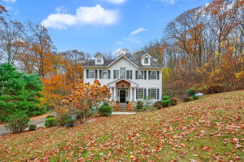 3 Alexandra Dr, New Fairfield, CT, 06812-2731 | Card Image