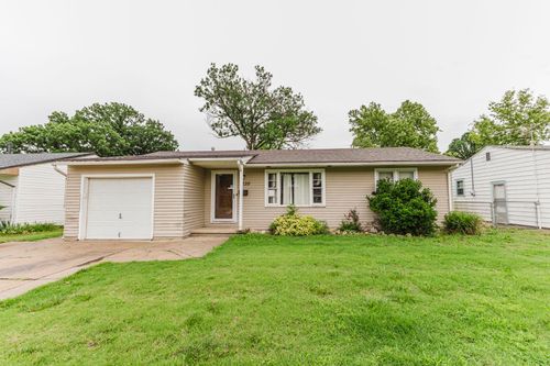 3220 S Downtain St, Wichita, KS, 67217-2514 | Card Image
