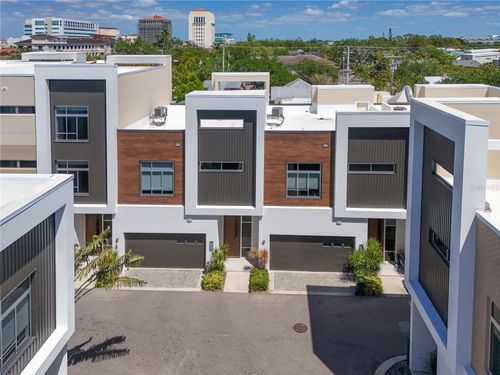 221 Cosmopolitan Ct, SARASOTA, FL, 34236-6894 | Card Image