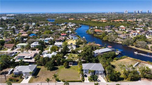 27257 Barbarosa St, BONITA SPRINGS, FL, 34135-4347 | Card Image