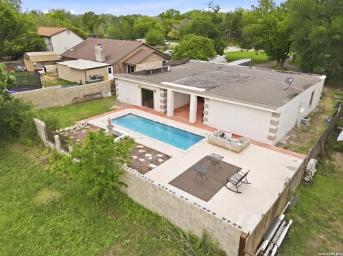 127 Bogie Dr, San Marcos, TX, 78666-8841 | Card Image