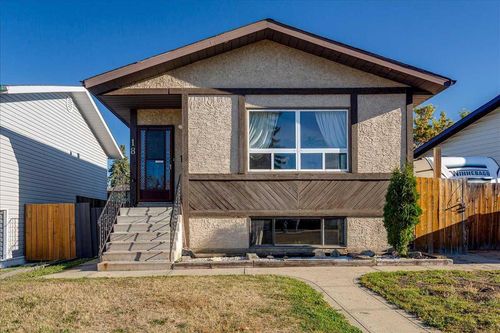18 Greenham Dr, Red Deer, AB, T4P2X4 | Card Image