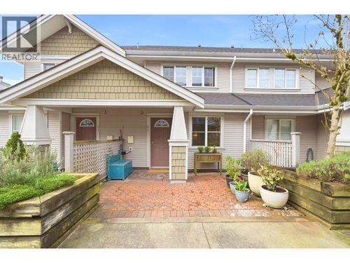 22-232 Tenth St, New Westminster, BC, V3M3X9 | Card Image