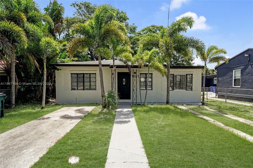 1021 Nw 7th Ave, Fort Lauderdale, FL, 33311-6245 | Card Image