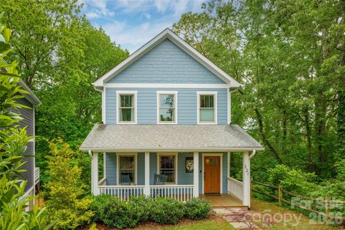 221 Courtland Pl, Asheville, NC, 28801-2114 | Card Image
