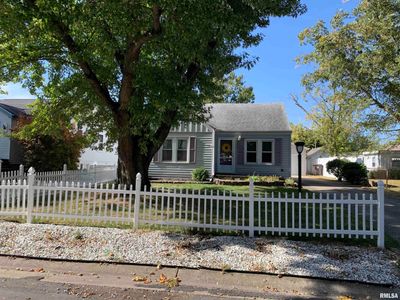 3323 N Finnell Avenue, House other with 3 bedrooms, 1 bathrooms and null parking in Peoria IL | Image 2