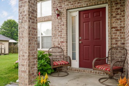 801 S Creekwood Ct, Nixa, MO, 65714-7627 | Card Image