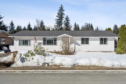 8208 Cedar Drive, Juneau, AK, 99801 | Card Image