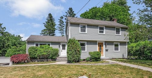 157 Russell St, Peabody, MA, 01960-1037 | Card Image