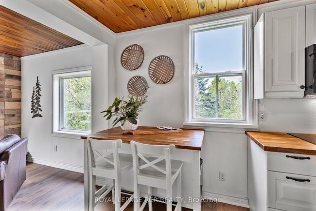 17329 Shaws Creek Rd, House other with 3 bedrooms, 2 bathrooms and 6 parking in Belfountain ON | Image 13