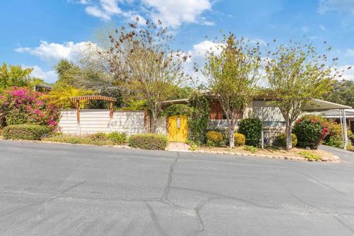 spc-112-3909 Reche Rd, Fallbrook, CA, 92028-3817 | Card Image