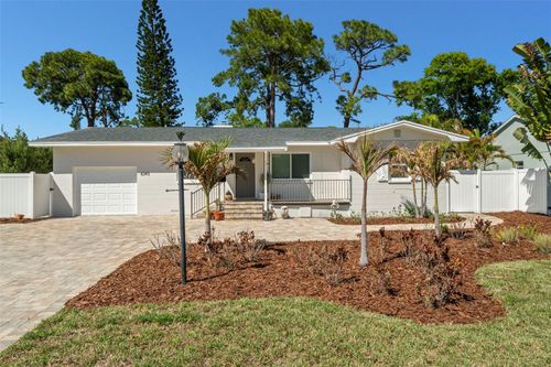 6343 1st Ave N, ST PETERSBURG, FL, 33710-8415 | Card Image