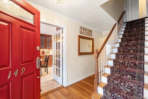 149 Hilburn Rd, Scarsdale, NY, 10583-6138 | Card Image
