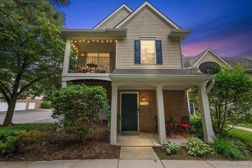 c-776 Amberly Dr, Waterford, MI, 48328-4933 | Card Image