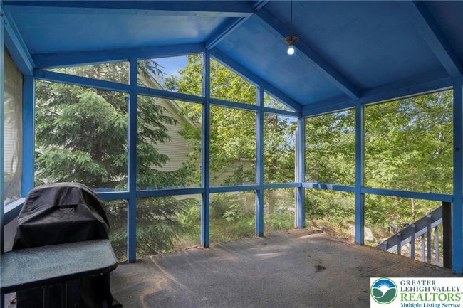 6471 Decker Rd, House other with 3 bedrooms, 2 bathrooms and null parking in Bushkill PA | Image 30
