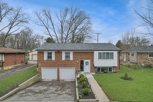 5667 Roche Dr, Columbus, OH, 43229-4211 | Card Image