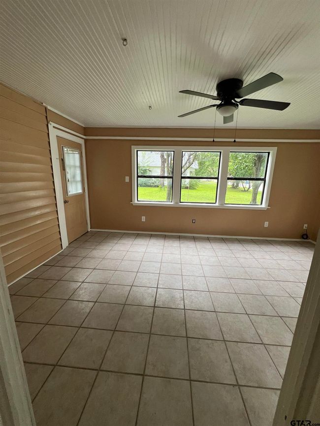 702 W Kilpatrick St, House other with 4 bedrooms, 3 bathrooms and null parking in Mineola TX | Image 8
