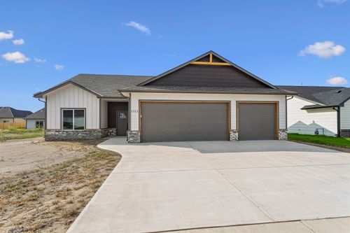 1511 E Midway Ct, Valley Center, KS, 67147-1133 | Card Image