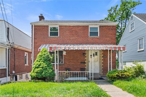 830 Dunster St, Brookline, PA, 15226-1427 | Card Image