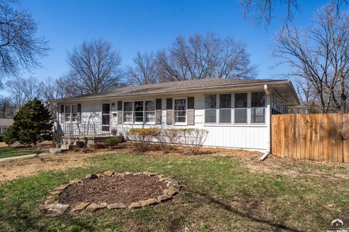 1112 W 22nd St, Lawrence, KS, 66046-2840 | Card Image