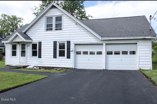 607 Boght Rd, Cohoes, NY, 12047-4917 | Card Image