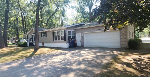 3885 Victorian Ln, Muskegon, MI, 49442-6683 | Card Image