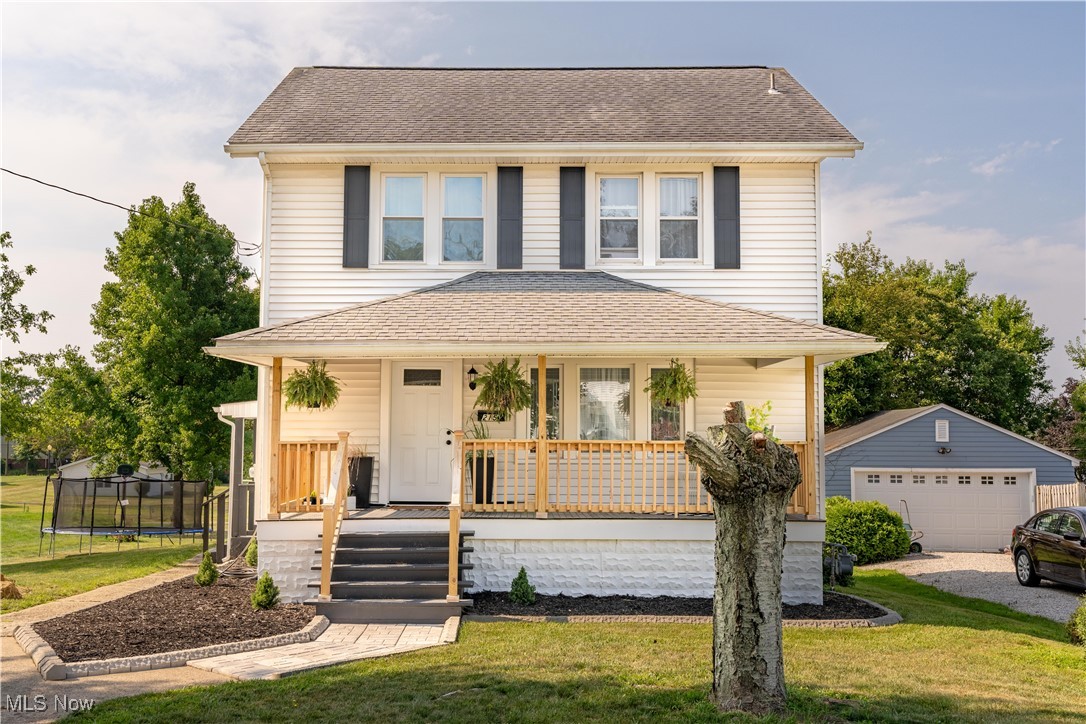 Wooster St, Navarre, OH 44662