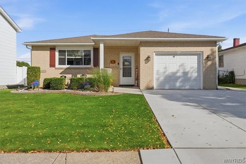 95 Caprice Dr, Cheektowaga, NY, 14227-3604 | Card Image