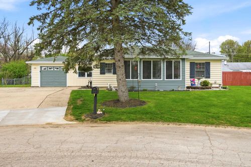 2101 E Grace Ct, Muncie, IN, 47302-4642 | Card Image