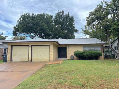 1909 Juanita Dr, Arlington, TX, 76013-3460 | Card Image