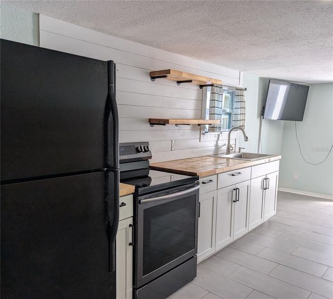 5005 Newton "B" Avenue S, House other with 0 bedrooms, 1 bathrooms and null parking in Gulfport FL | Image 5