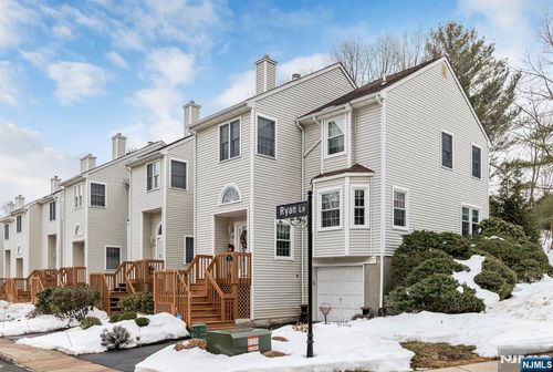 76 Ryan Ln, Lincoln Park, NJ, 07035-2129 | Card Image