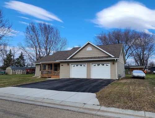 529 8th St, Audubon, MN, 56511-4218 | Card Image