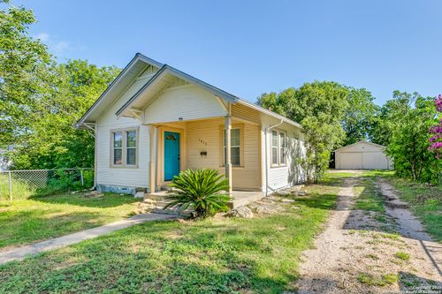 1013 Sacramento, San Antonio, TX, 78201-4246 | Card Image
