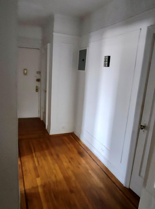 APT-6B - 1015 Summit Ave, Home with 1 bedrooms, 1 bathrooms and null parking in Bronx NY | Image 11