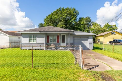 5621 Charles Ave, Port Arthur, TX, 77640-2326 | Card Image