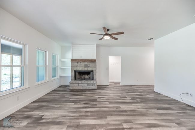 7432 State Highway 36 W, House other with 3 bedrooms, 2 bathrooms and null parking in Clyde TX | Image 7