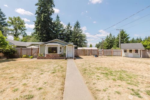 143 Dora Ave, Bremerton, WA, 98312-3657 | Card Image