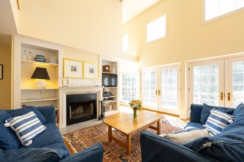 0-33 Kennebago Ave, Vineyard Haven, MA, 02568-6142 | Card Image