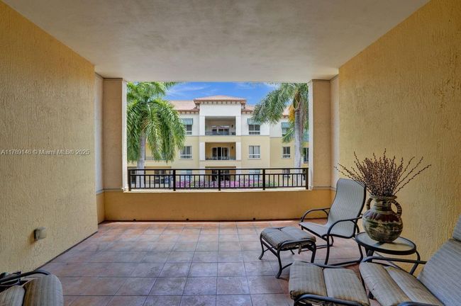APT-342 - 16101 Emerald Estates Dr, Condo with 2 bedrooms, 3 bathrooms and null parking in Weston FL | Image 22