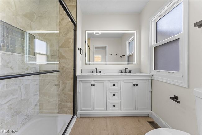 30031 Thomas St, House other with 5 bedrooms, 3 bathrooms and null parking in Willowick OH | Image 11