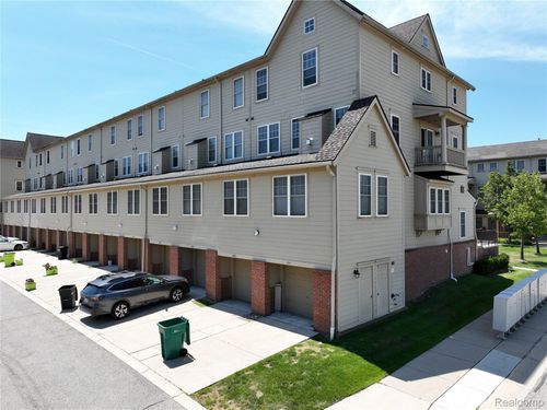 208 Amys Walk, Auburn Hills, MI, 48326-3060 | Card Image