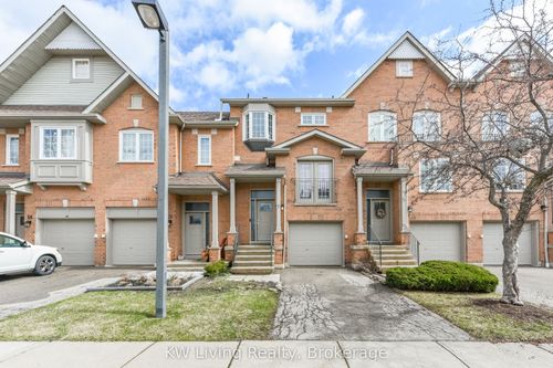 60-1588 S Parade Crt, Mississauga, ON, L5M6E7 | Card Image